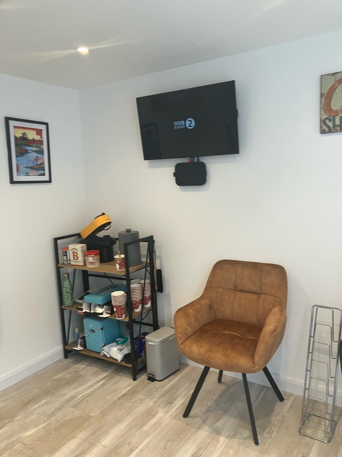 Salon Image 2